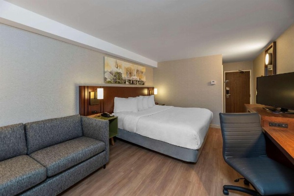 Comfort Inn Sault Ste. Marie image 17